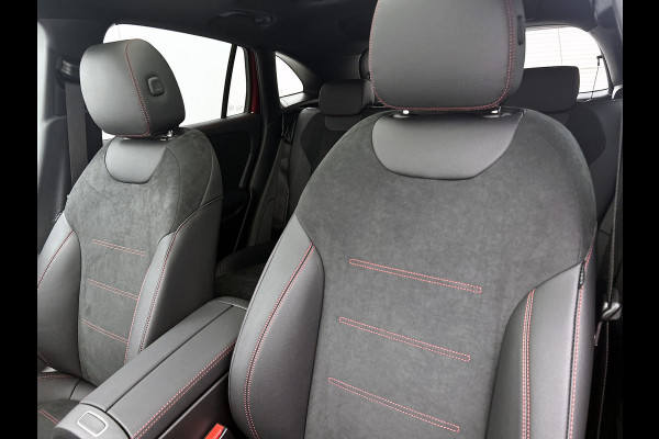 Mercedes-Benz EQA 250+ Business Solution AMG 71 kWh | Nightpakket | Trekhaak | Head-up display | 360° camera | Burmester Sound systeem | Smartphone integratie | Panoramaschuifdak | Augmented Reality navigatie | Memorypakket |
