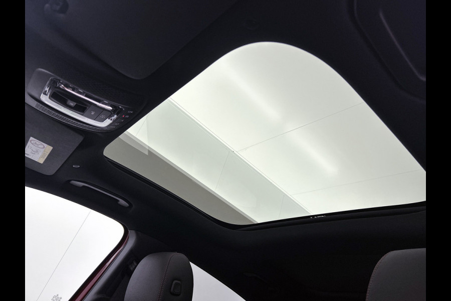 Mercedes-Benz EQA 250+ Business Solution AMG 71 kWh | Nightpakket | Trekhaak | Head-up display | 360° camera | Burmester Sound systeem | Smartphone integratie | Panoramaschuifdak | Augmented Reality navigatie | Memorypakket |