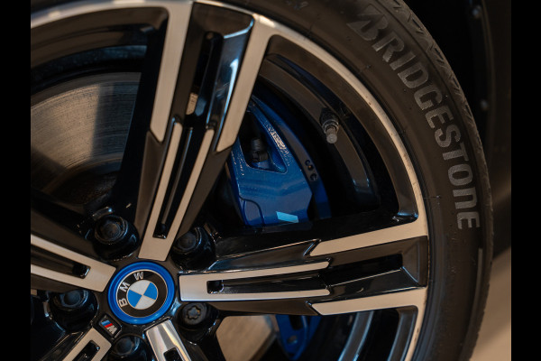 BMW 3 Serie Touring 330i 259PK M-Sport Executive Edition, NAP, Apple Carplay, Navi, Cam, Ambiënte Light, Leder/Alcan, Prive Glas,