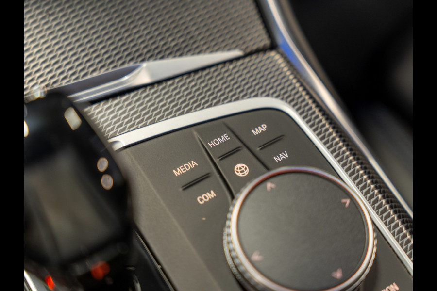 BMW 3 Serie Touring 330i 259PK M-Sport Executive Edition, NAP, Apple Carplay, Navi, Cam, Ambiënte Light, Leder/Alcan, Prive Glas,