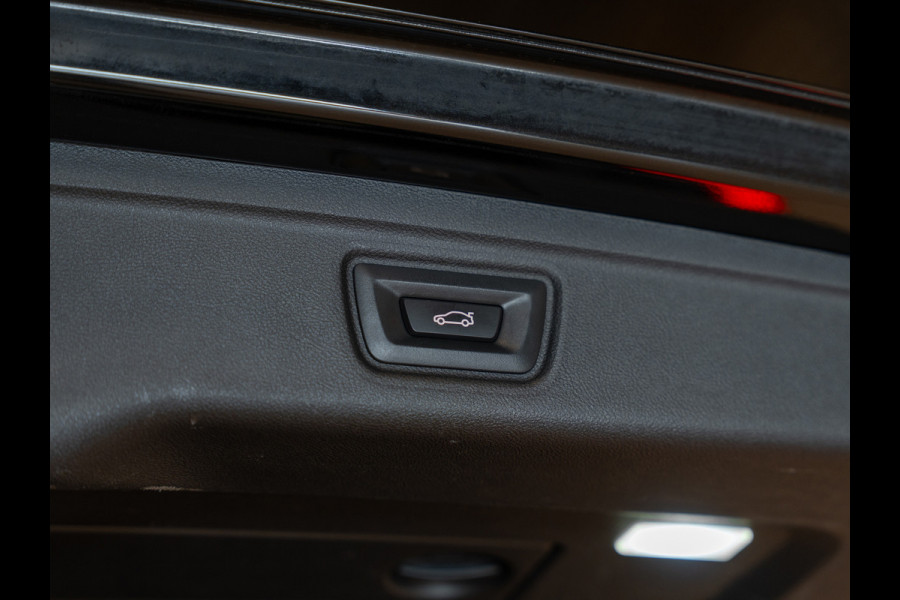 BMW 3 Serie Touring 330i 259PK M-Sport Executive Edition, NAP, Apple Carplay, Navi, Cam, Ambiënte Light, Leder/Alcan, Prive Glas,