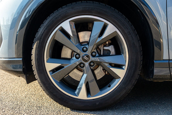 Audi Q4 e-tron 40 Advanced Edition 77 kWh SOH 94% I BTW Auto I Sonos I HeadUp I Adaptive Cruise I CarPlay I Rook & geurvrij