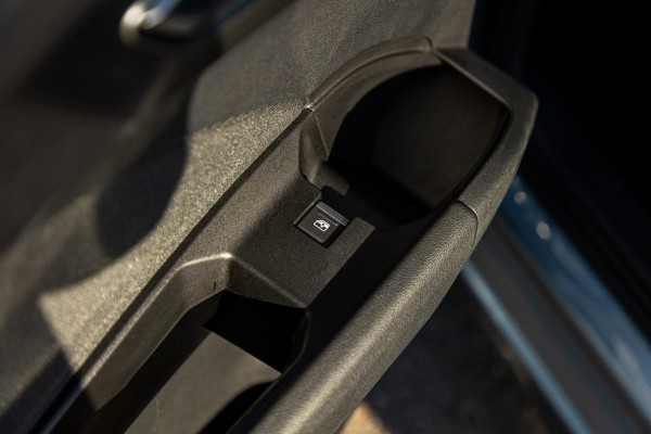 Audi Q4 e-tron 40 Advanced Edition 77 kWh SOH 94% I BTW Auto I Sonos I HeadUp I Adaptive Cruise I CarPlay I Rook & geurvrij