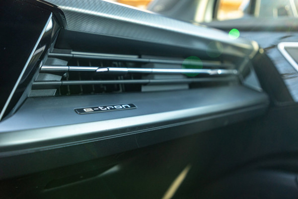 Audi Q4 e-tron 40 Advanced Edition 77 kWh SOH 94% I BTW Auto I Sonos I HeadUp I Adaptive Cruise I CarPlay I Rook & geurvrij