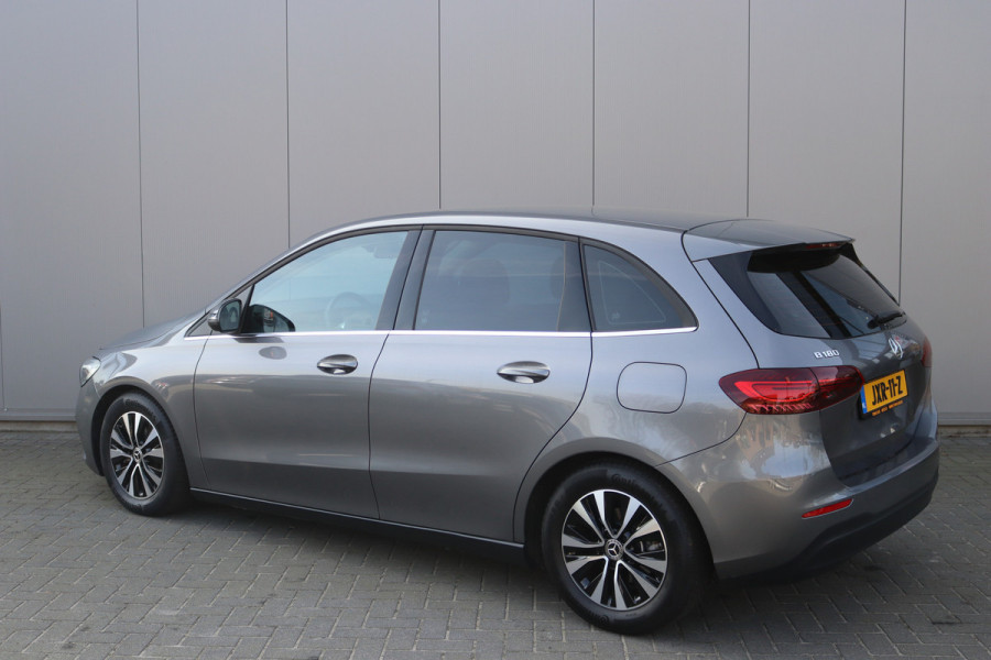 Mercedes-Benz B-Klasse 180 Automaat MHEV Business Navigatie/Camera/Stoelverwarming