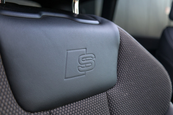 Audi A4 Avant 35 TFSI S edition Competition | NAP! | BTW | PANO | S-LINE | MATRIX | CARPLAY |