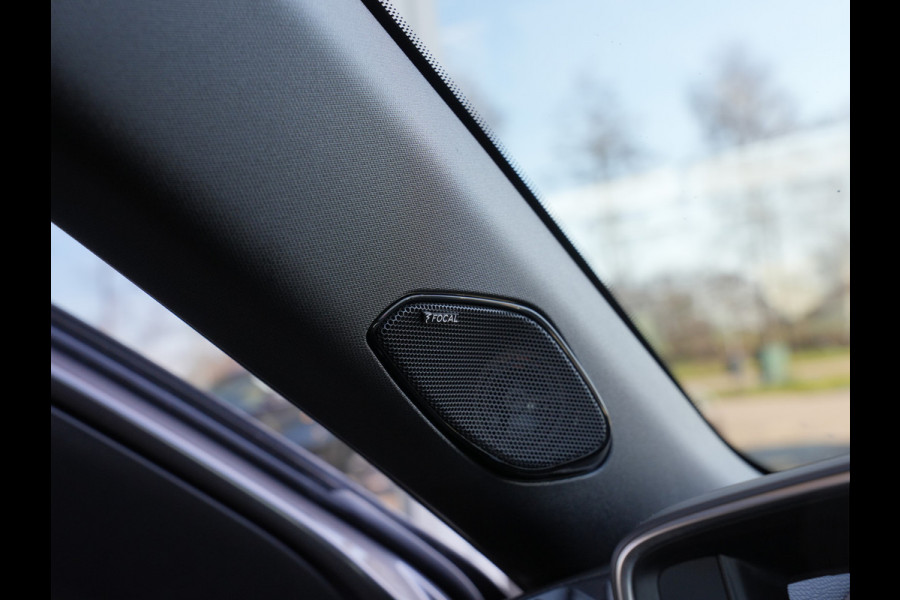 Peugeot 2008 1.2 PureTech GT | Premium audio | Afneembare trekhaak | Panoramisch schuifdak |