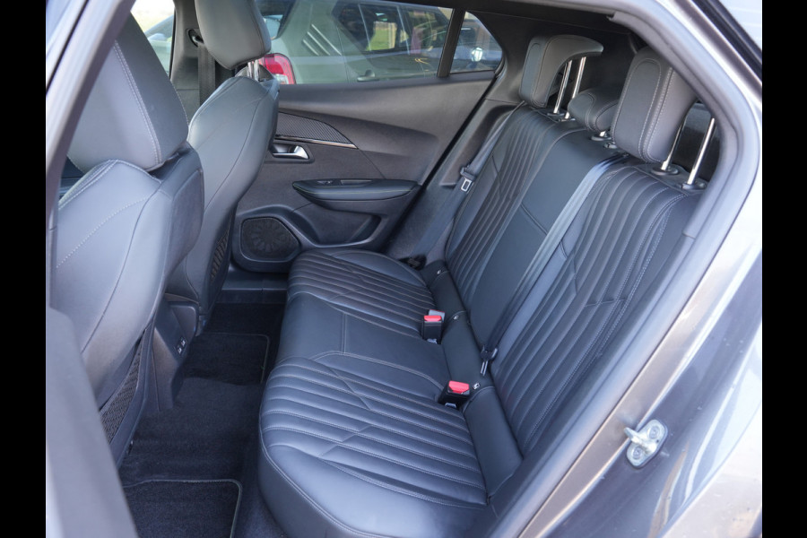 Peugeot 2008 1.2 PureTech GT | Premium audio | Afneembare trekhaak | Panoramisch schuifdak |