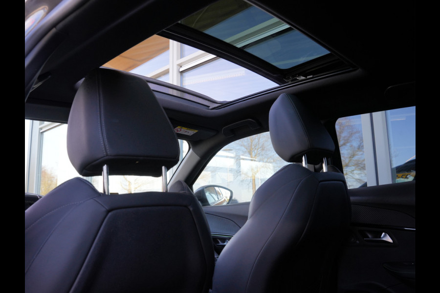 Peugeot 2008 1.2 PureTech GT | Premium audio | Afneembare trekhaak | Panoramisch schuifdak |