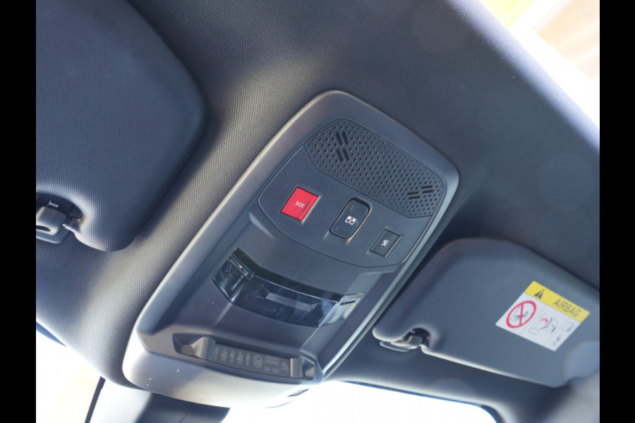 Peugeot 2008 1.2 PureTech GT | Premium audio | Afneembare trekhaak | Panoramisch schuifdak |