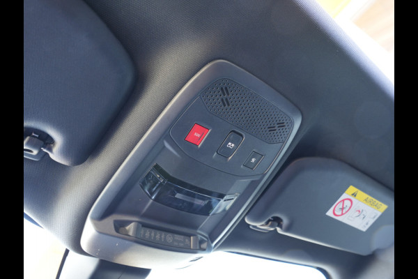 Peugeot 2008 1.2 PureTech GT | Premium audio | Afneembare trekhaak | Panoramisch schuifdak |
