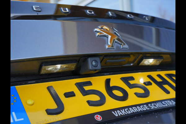 Peugeot 2008 1.2 PureTech GT | Premium audio | Afneembare trekhaak | Panoramisch schuifdak |