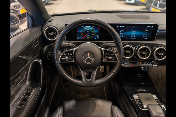 Mercedes-Benz CLA-Klasse Shooting Brake 200 Business Solution, Navi, Clima, Cam, 18" Velg, Private Glas, Cruise, Voll Onderhoud
