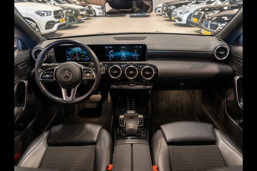 Mercedes-Benz CLA-Klasse Shooting Brake 200 Business Solution, Navi, Clima, Cam, 18" Velg, Private Glas, Cruise, Voll Onderhoud