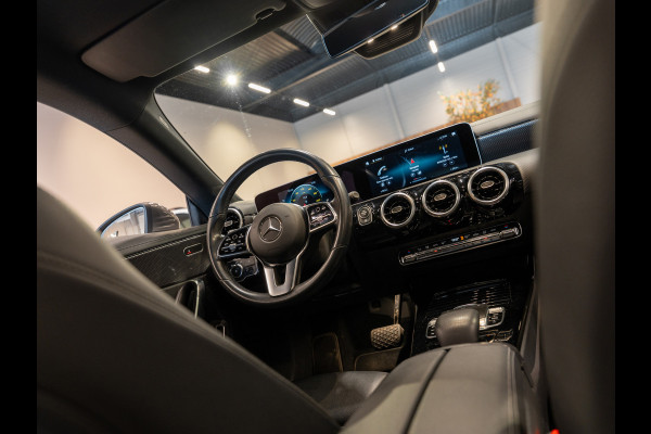 Mercedes-Benz CLA-Klasse Shooting Brake 200 Business Solution, Navi, Clima, Cam, 18" Velg, Private Glas, Cruise, Voll Onderhoud
