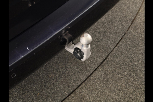 Volkswagen Multivan 1.4 eHybrid L1H1 Energetic | 7 Zits | Navigatie | Achterklep elektrisch | Parkeerhulp vóór en achter | Achteruit rij camera | Wegklapbare trekhaak |