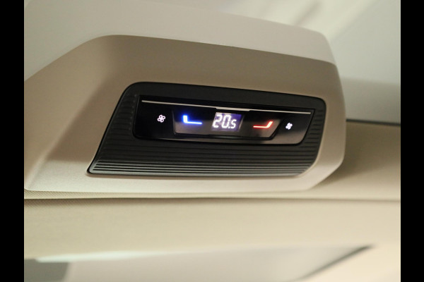 Volkswagen Multivan 1.4 eHybrid L1H1 Energetic | 7 Zits | Navigatie | Achterklep elektrisch | Parkeerhulp vóór en achter | Achteruit rij camera | Wegklapbare trekhaak |