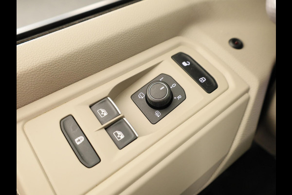 Volkswagen Multivan 1.4 eHybrid L1H1 Energetic | 7 Zits | Navigatie | Achterklep elektrisch | Parkeerhulp vóór en achter | Achteruit rij camera | Wegklapbare trekhaak |