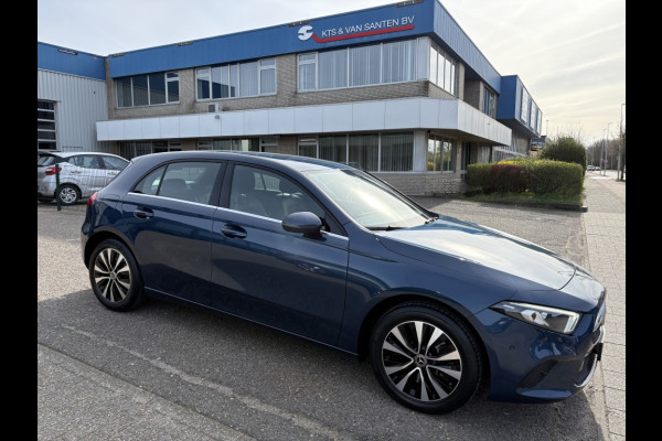 Mercedes-Benz A-Klasse 250 e Premium