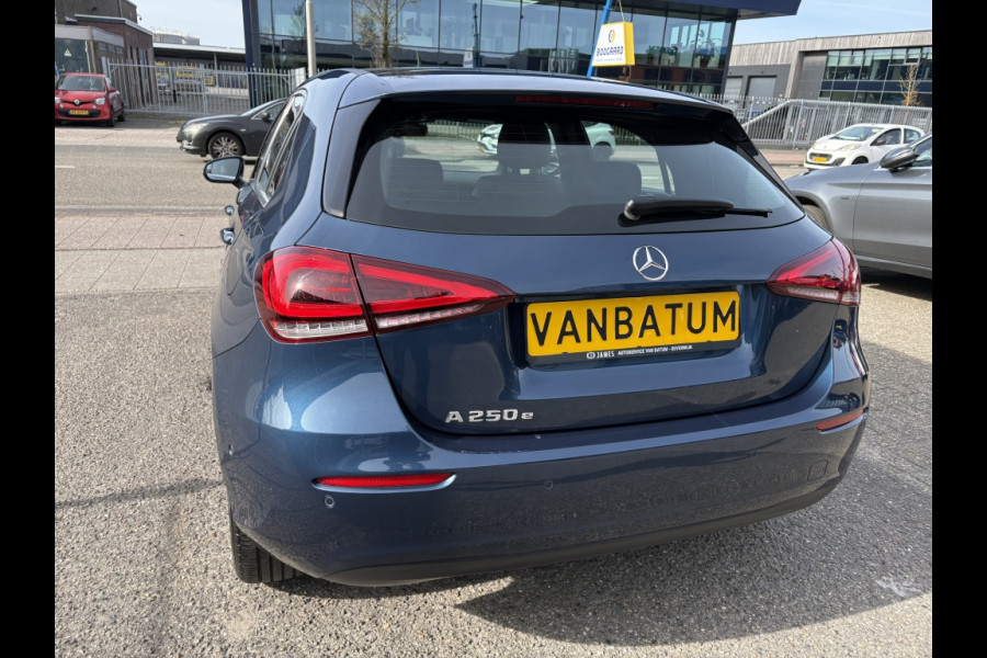 Mercedes-Benz A-Klasse 250 e Premium