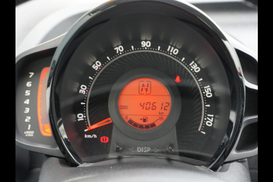 Toyota Aygo 1.0 VVT-i x-play Automaat | CarPlay | Achteruitrijcamera | Airco