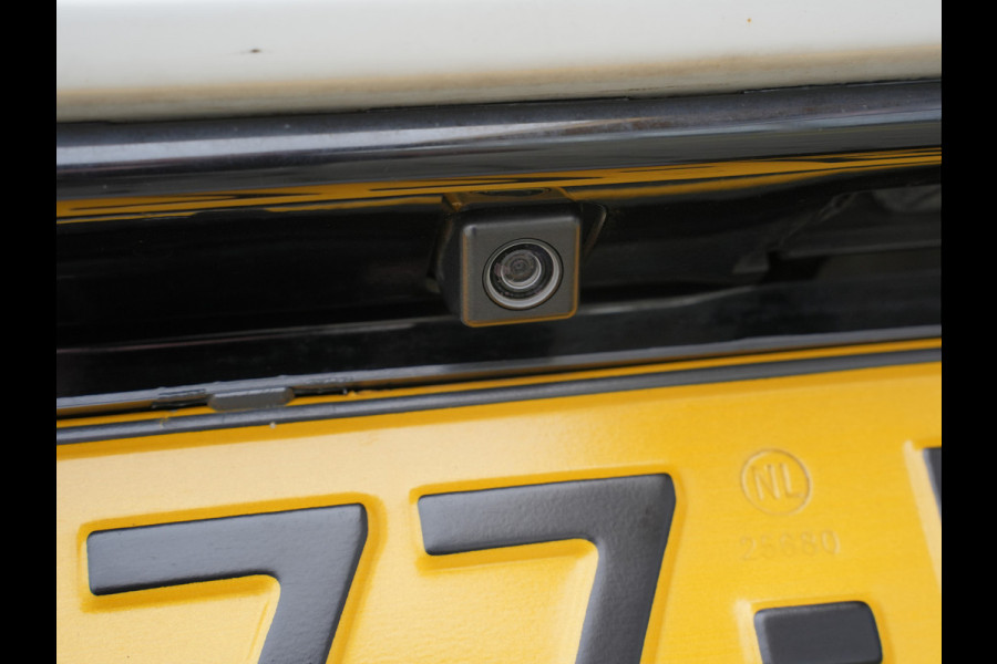 Toyota Aygo 1.0 VVT-i x-play Automaat | CarPlay | Achteruitrijcamera | Airco