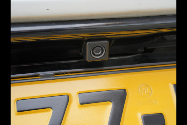 Toyota Aygo 1.0 VVT-i x-play Automaat | CarPlay | Achteruitrijcamera | Airco