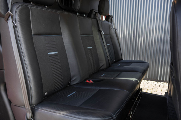 Ford Transit Custom 2.0 TDCI L2H1 | 170PK | Trail | DC 5-Persoons | Camera | Carplay | Lederen interieur