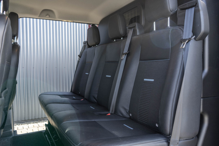 Ford Transit Custom 2.0 TDCI L2H1 | 170PK | Trail | DC 5-Persoons | Camera | Carplay | Lederen interieur