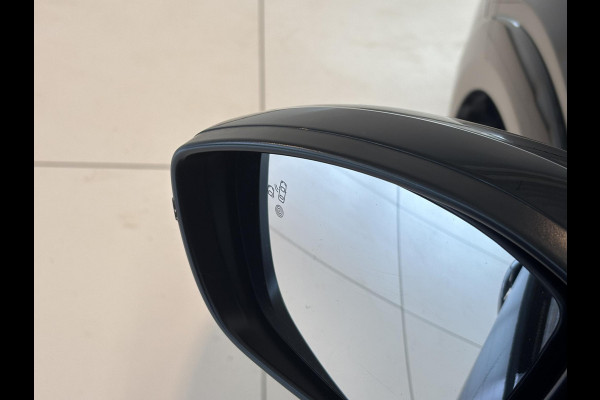 Peugeot 208 1.2 PureTech GT Afneembare trekhaak | Navigatie | Achteruitrijcamera | Dodehoek detectie | Android auto / Apple carplay