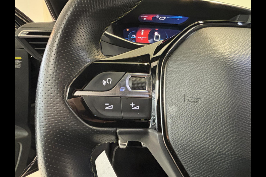 Peugeot 208 1.2 PureTech GT Afneembare trekhaak | Navigatie | Achteruitrijcamera | Dodehoek detectie | Android auto / Apple carplay