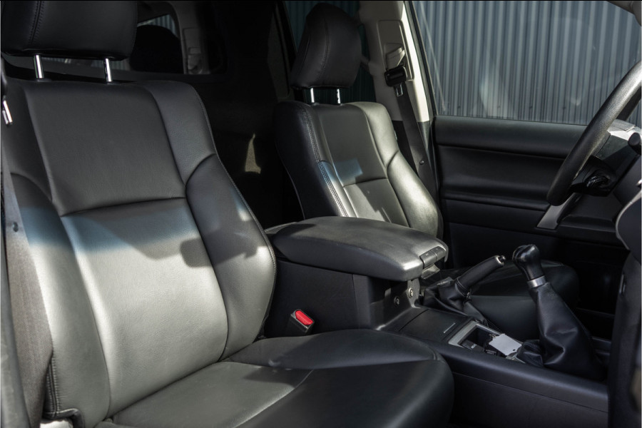 Toyota Land Cruiser 2.8D-4D | 204 PK | 5DRS | 4x4 | Fabrieksgarantie | Dealer onderhouden | Cruise | Airco | Trekhaak