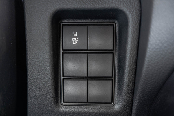 Toyota Land Cruiser 2.8D-4D | 204 PK | 5DRS | 4x4 | Fabrieksgarantie | Dealer onderhouden | Cruise | Airco | Trekhaak