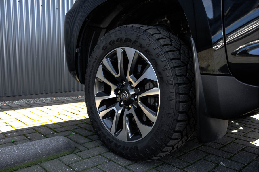 Toyota Land Cruiser 2.8D-4D | 204 PK | 5DRS | 4x4 | Fabrieksgarantie | Dealer onderhouden | Cruise | Airco | Trekhaak