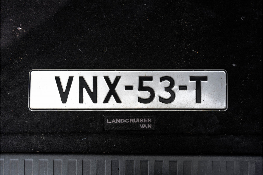 Toyota Land Cruiser 2.8D-4D | 204 PK | 5DRS | 4x4 | Fabrieksgarantie | Dealer onderhouden | Cruise | Airco | Trekhaak