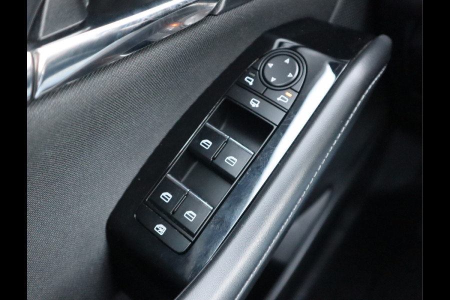 Mazda CX-30 2.0 e-SkyActiv-G M Hybrid Comfort Navi / Trekh / Stoel/stuurverw / Cruise / Camera / Head-up All-season banden