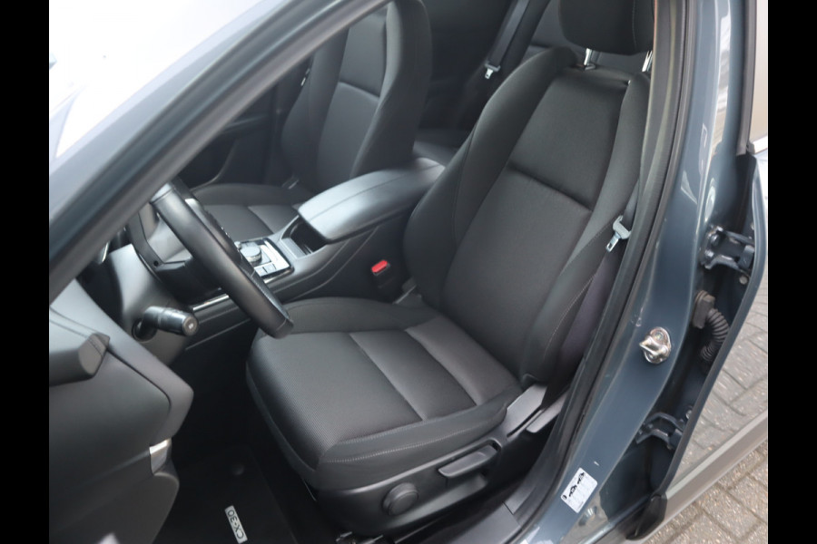 Mazda CX-30 2.0 e-SkyActiv-G M Hybrid Comfort Navi / Trekh / Stoel/stuurverw / Cruise / Camera / Head-up All-season banden