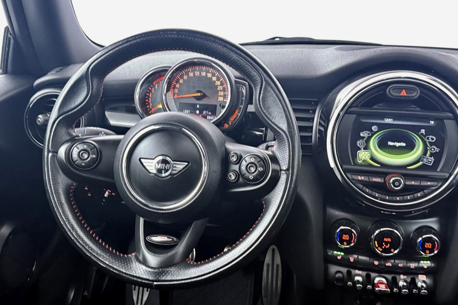 MINI Mini 1.5 One Chili Business (PANORAMADAK, PARKEERSENSOREN, CRUISE CONTROL, NAVIGATIE, STOELVERWARMING, SFEERVERLICHTING)