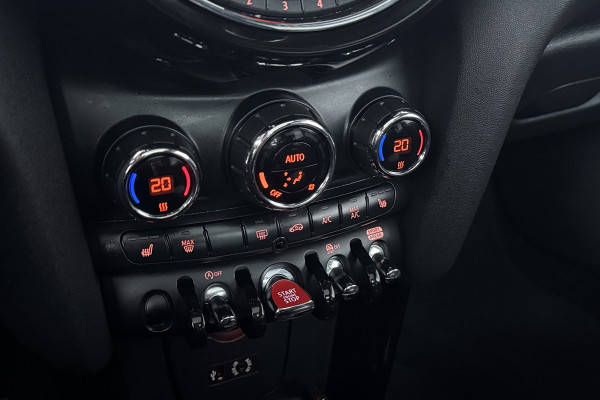 MINI Mini 1.5 One Chili Business (PANORAMADAK, PARKEERSENSOREN, CRUISE CONTROL, NAVIGATIE, STOELVERWARMING, SFEERVERLICHTING)