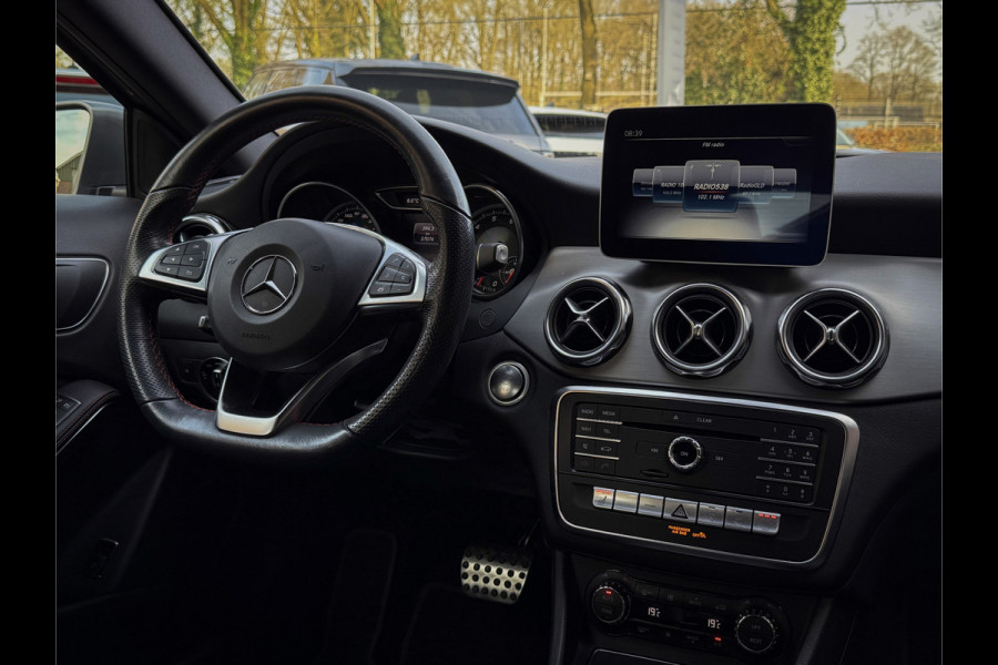 Mercedes-Benz GLA 180 Business Solution AMG - 1e eigenaar! Stoelverw. Cruise, Airco, Navi, 37DKM!!