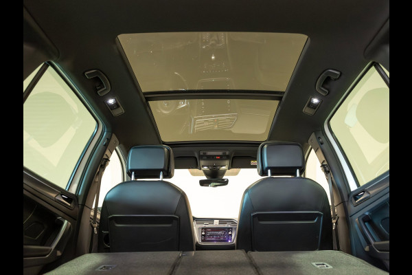 Volkswagen Tiguan 2.0 TSI 4Motion 2x R-Line / 230pk / Panorama dak / Rondomzicht camera / Dynaudio /