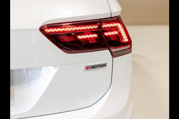 Volkswagen Tiguan 2.0 TSI 4Motion 2x R-Line / 230pk / Panorama dak / Rondomzicht camera / Dynaudio /