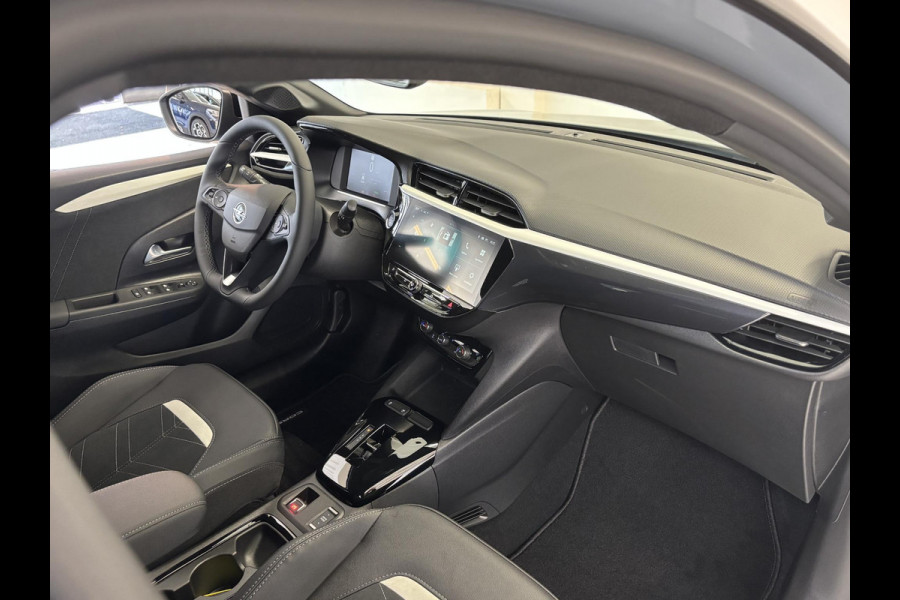 Opel Corsa 1.2 Turbo Hybrid Ultimate Automaat | Stoelverwarming | Stoelmassage | Navigatie | Dodehoek detectie | Achteruitrijcamera
