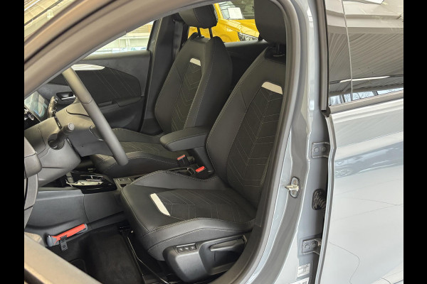 Opel Corsa 1.2 Turbo Hybrid Ultimate Automaat | Stoelverwarming | Stoelmassage | Navigatie | Dodehoek detectie | Achteruitrijcamera