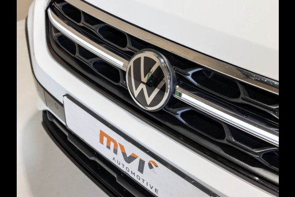 Volkswagen T-Roc Cabrio 1.5 TSI R-Line / 150pk / Beats / Leder / Achteruitrij camera / Stoel en stuur verwarming /