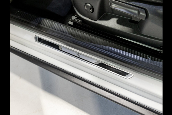 Volkswagen T-Roc Cabrio 1.5 TSI R-Line / 150pk / Beats / Leder / Achteruitrij camera / Stoel en stuur verwarming /