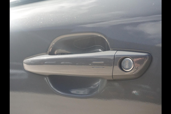 Peugeot e-2008 EV GT 54 kWh Keyless entry