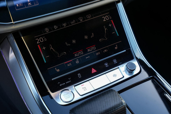 Audi Q8 55 TFSI quattro Pro Line Plus Panoramadak ABT Pakket Adapt. Cruise HeadUp 23''LM Trekhaak