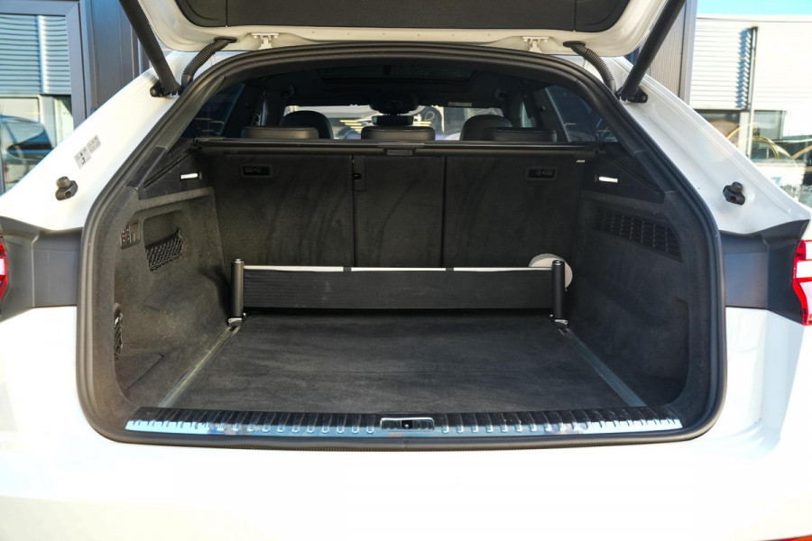 Audi Q8 55 TFSI quattro Pro Line Plus Panoramadak ABT Pakket Adapt. Cruise HeadUp 23''LM Trekhaak