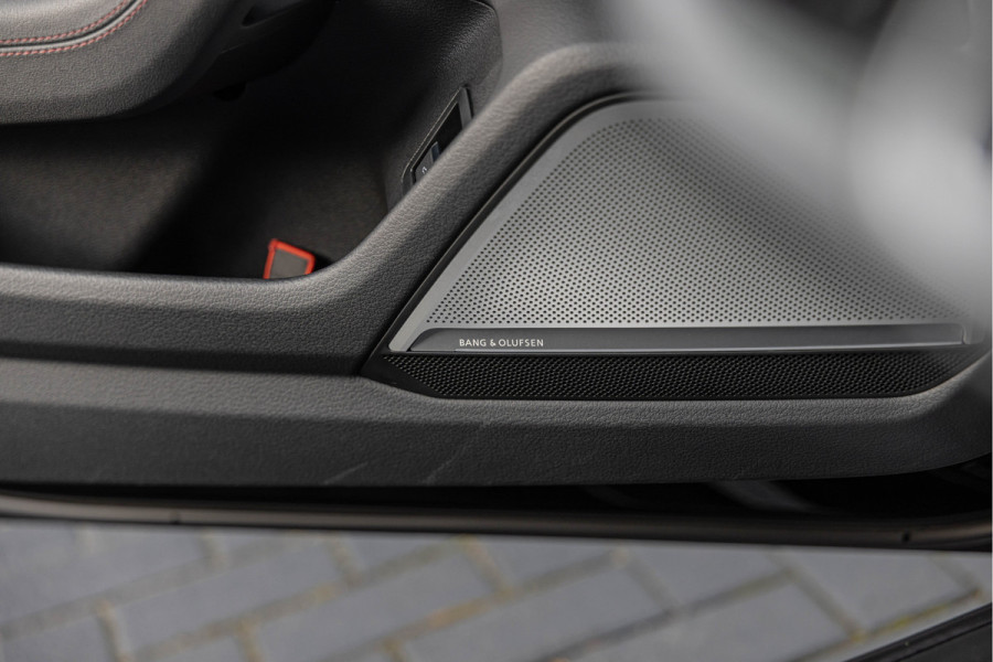 Audi RS6 Avant 4.0TFSI 700pk Quattro ABT Keramisch B&O Advanced Standkachel Pano